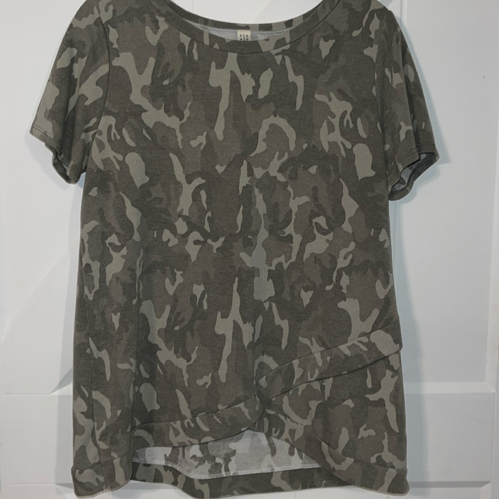 Women’s Camo top